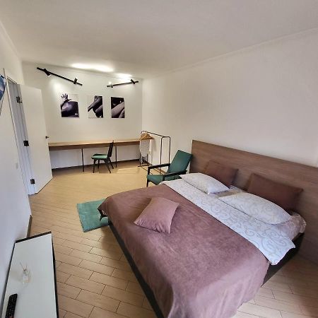 Like Home On Mikhnovskogo Iwano-Frankiwsk Zewnętrze zdjęcie